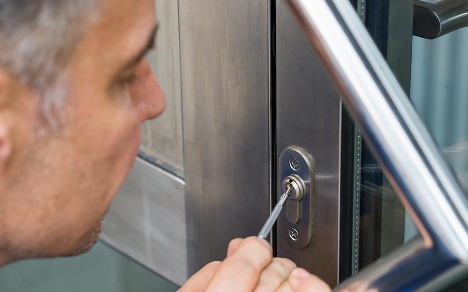 confiance serrurier prix changement serrure Suresnes
